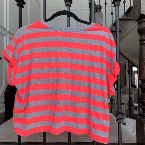 Grey and pink striped crop top - Picture 2 of 2